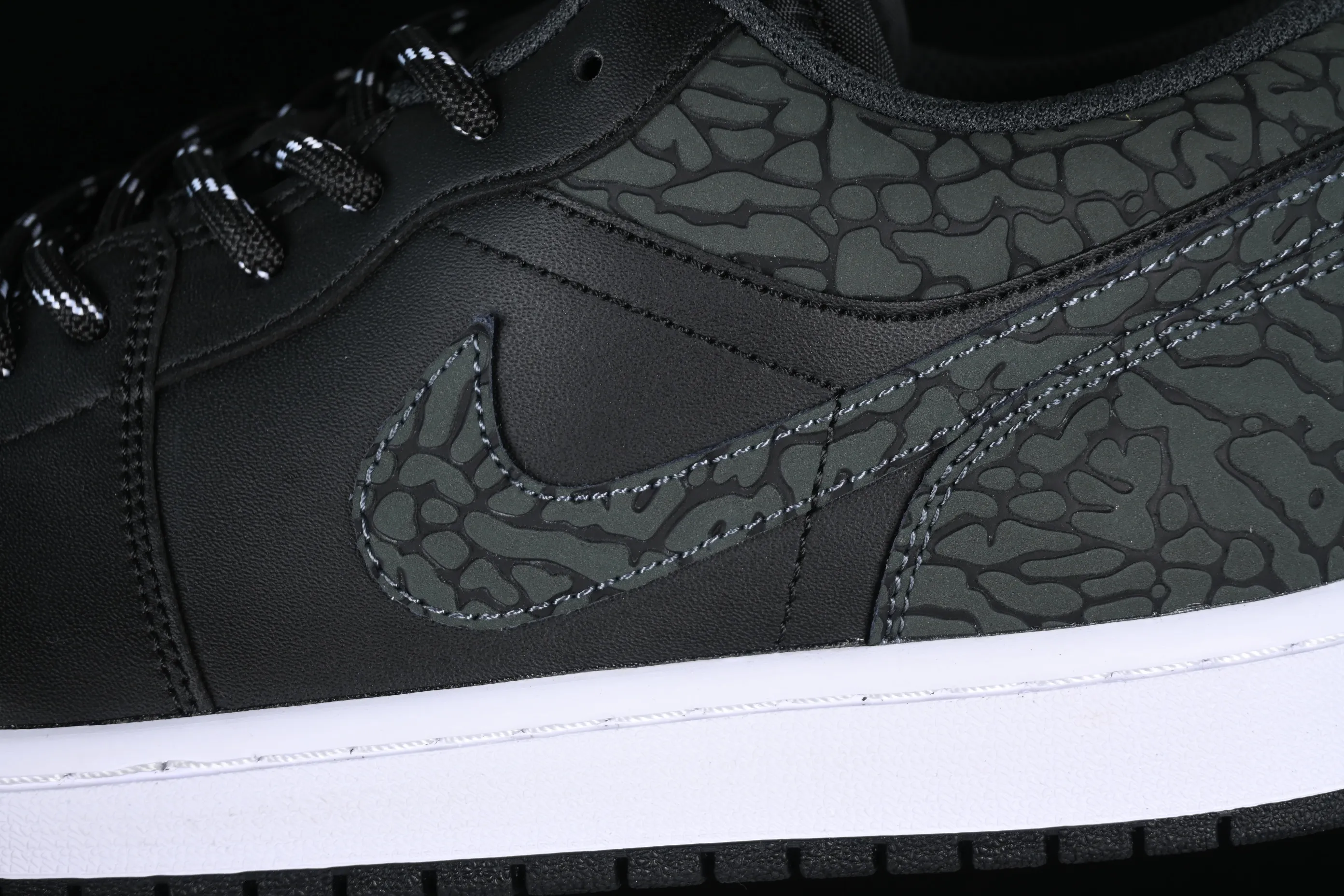 All categories Air Jordan Jordan series basketball shoes Air Jordan 1 Low Air Jordan 1 Low AJ1 Joe 1 all black burst pattern low-top cultural casual sneakers FB9907-001